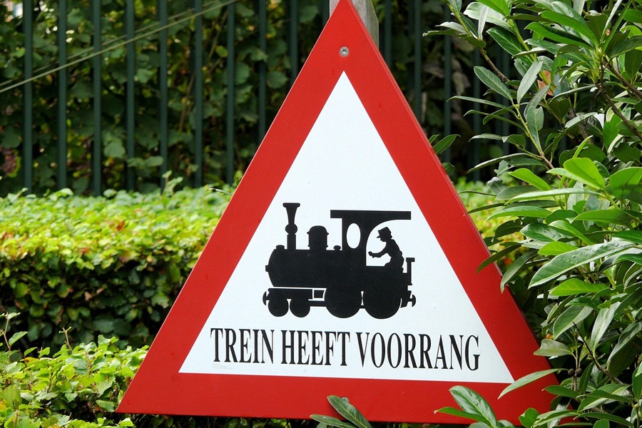 tanteloe-warning-sign-953738_600